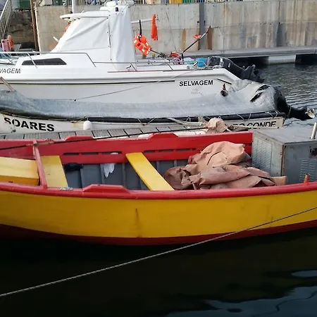 Vrs - Low Cost Beach Boat Πλωτό κατάλυμα